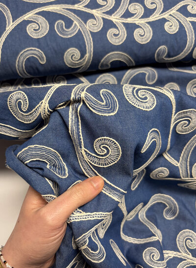 curls embroidery - soft cotton