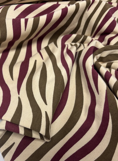 Madeline bordeau and khaki animal skin - soft sweater jogging