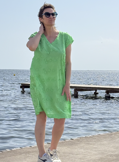 Madeline Embossed flower - cotton embroidery - green