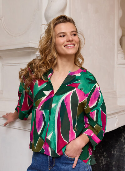 Atelier Jupe Rose green viscose with abstract print