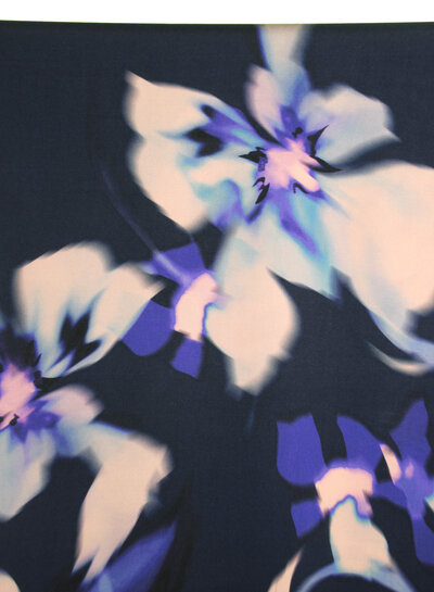 Atelier Jupe Dark blue viscose with blurry flowers