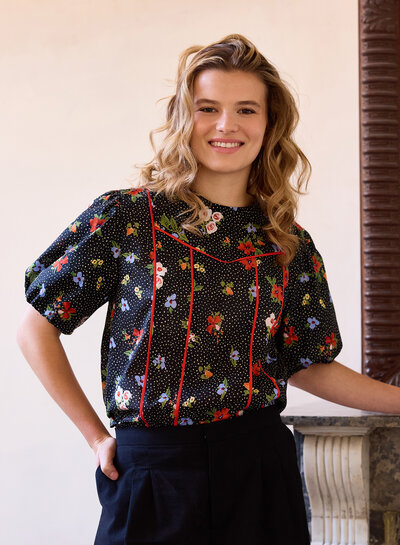 Atelier Jupe Black cotton with dots and flowers