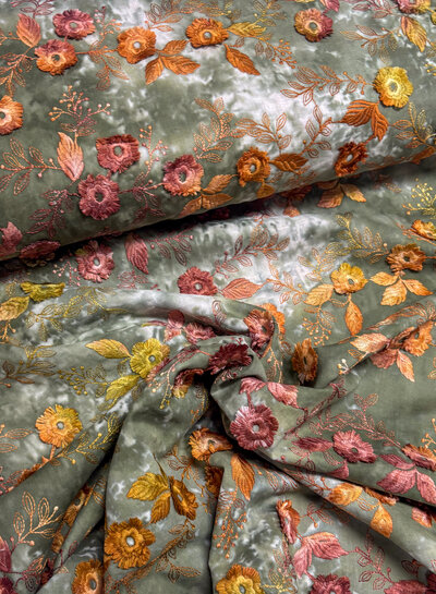 Madeline relief flower - cotton embroidery - tie-dye khaki