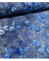 Madeline bloem in reliëf - broderie katoen - tie dye blauw