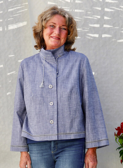 Swafing navy, flowing cotton with a linen look