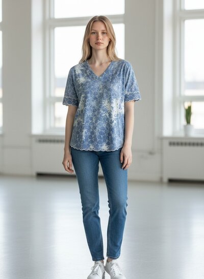 Swafing blauw broderie tie dye - geschulpte rand - katoen