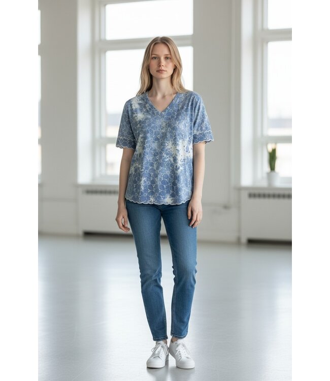 Swafing blauw broderie tie dye - geschulpte rand - katoen