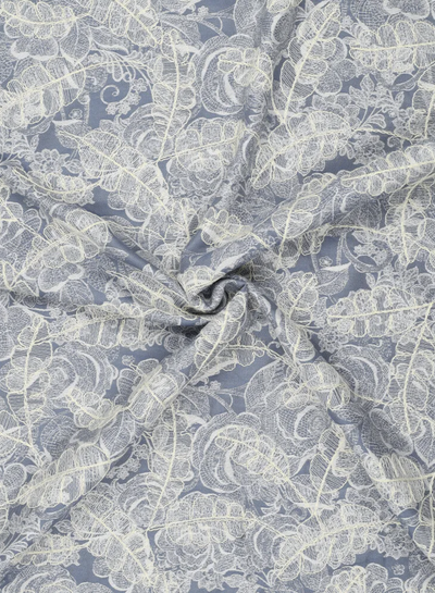 blauw geborduurde bloemen dunne jacquard