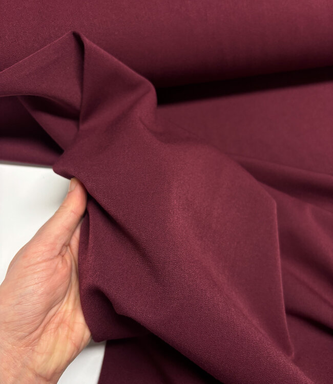 bordeaux soepelvallende gabardine