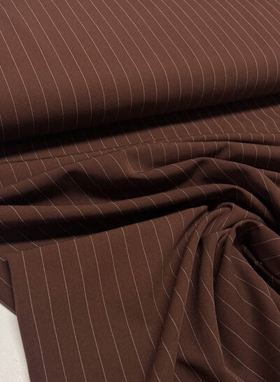 chocoladebruin pin stripe - soepelvallende gabardine