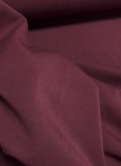 bordeaux soepelvallende gabardine