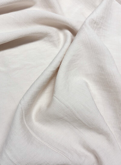 A la Ville soft crinkle rayon - off-white