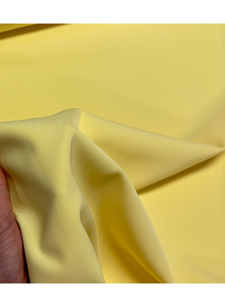A la Ville soft yellow - stylish woven fabric - wrinkle-free - high quality (Italy)