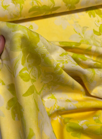 A la Ville yellow / lime print - stylish woven fabric - wrinkle-free - high quality (Italy)
