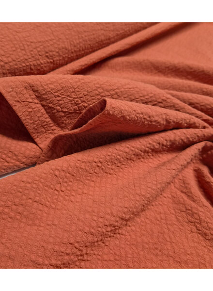Fibremood Marsala with subtle lines - seersucker