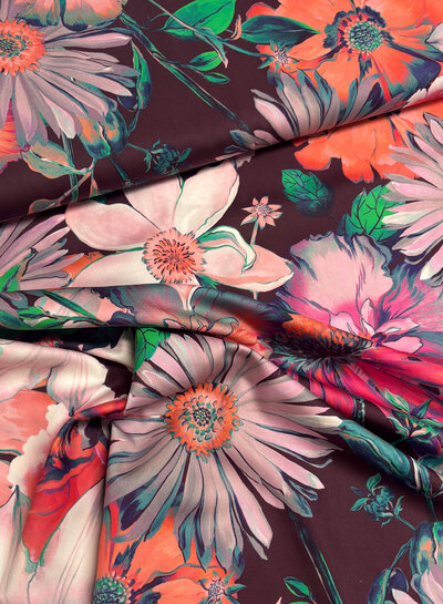 Marylene Madou flower garden burgundy  - prachtige print op zachte popeline katoen
