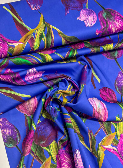 Marylene Madou tulips on deep blue  - prachtige print op zachte popeline katoen