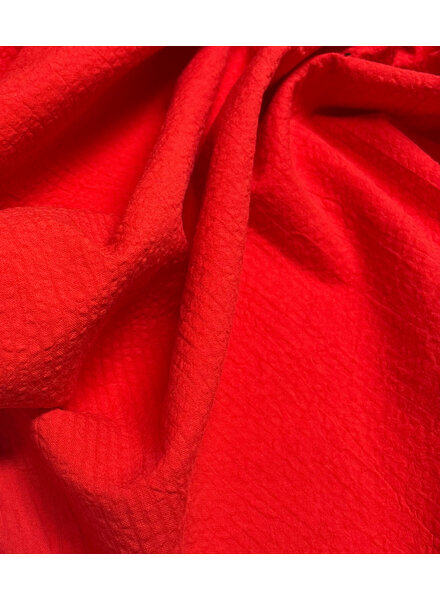 Fibremood red with subtle lines - seersucker