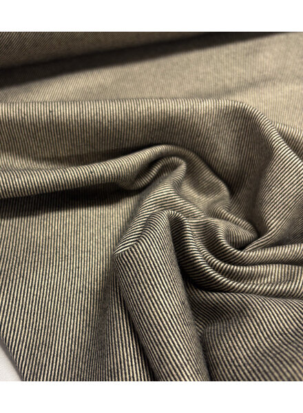 beige en antraciet twill stripes -  geweven bamboe - gerecycleerde, heel soepelvallende stof en geen kreuk