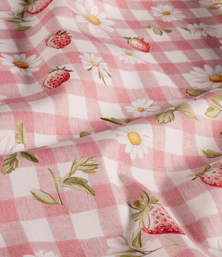 strawberries and daisies - cotton