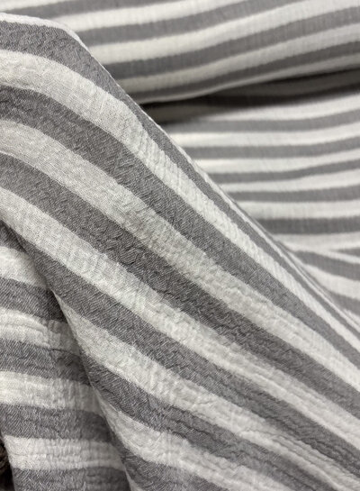 Madeline lichtgrijs strepen - double gauze / tetra