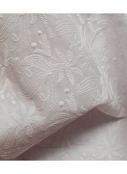 white broderie leaves