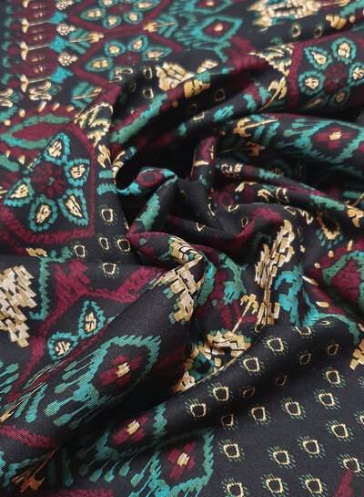 retro Aztec print - viscose with light stretch