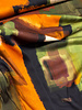 groen roest abstracte print - viscose satijn
