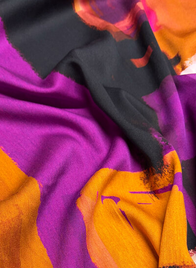 aubergine roest abstracte print - viscose satijn
