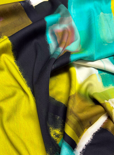 aqua limoen abstracte print - viscose satijn