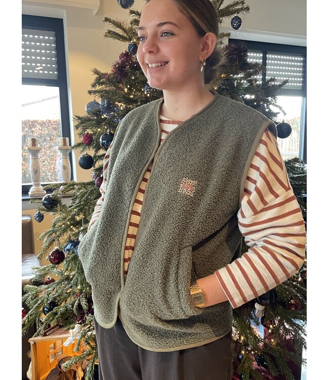 Junna cardigan 19/12/2026