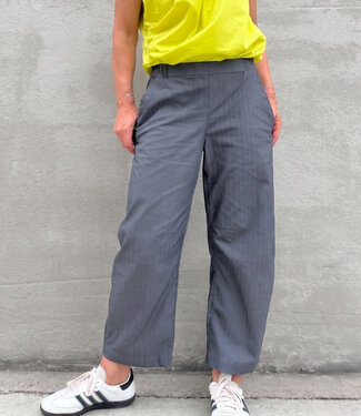 Easy barrel leg pants 19/9/2026