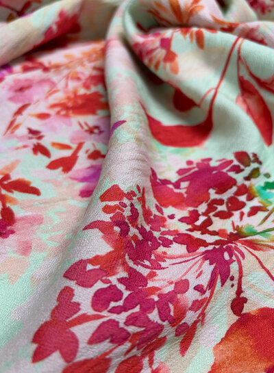 Madeline roze bloemen mint - viscose crêpe