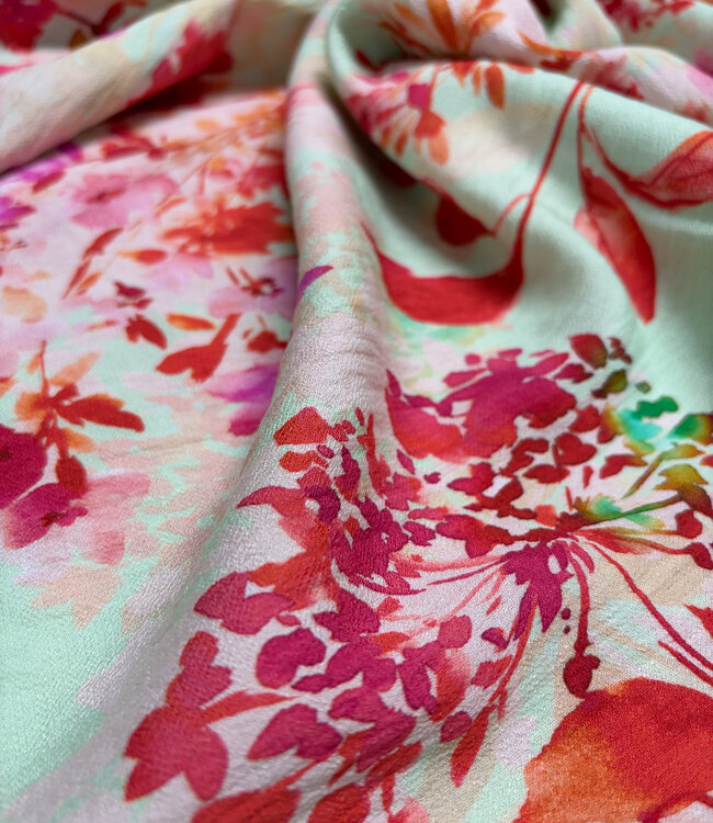 Madeline roze bloemen mint - viscose crêpe