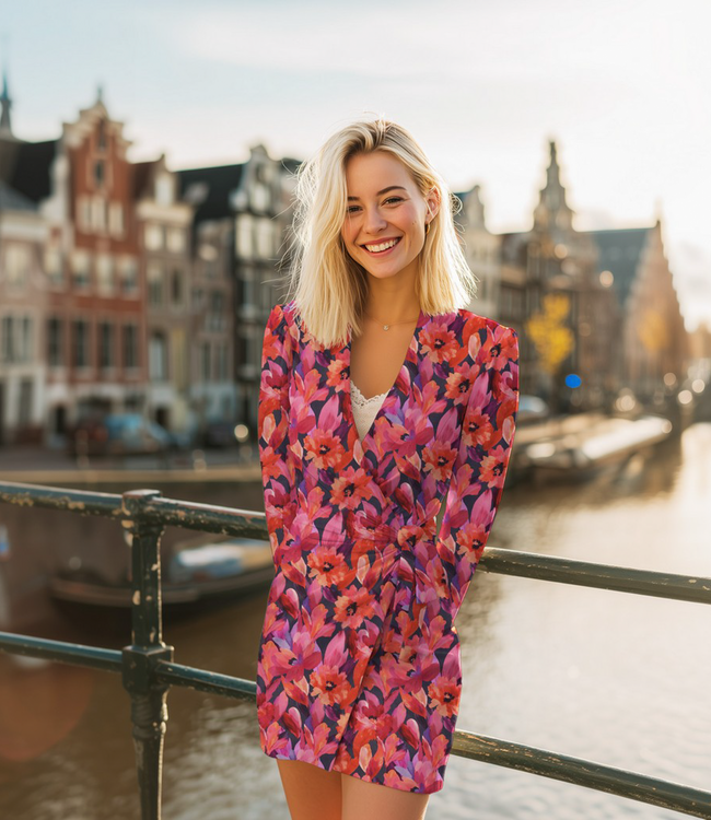 Electric Bloom - viscose twill met een beetje rek