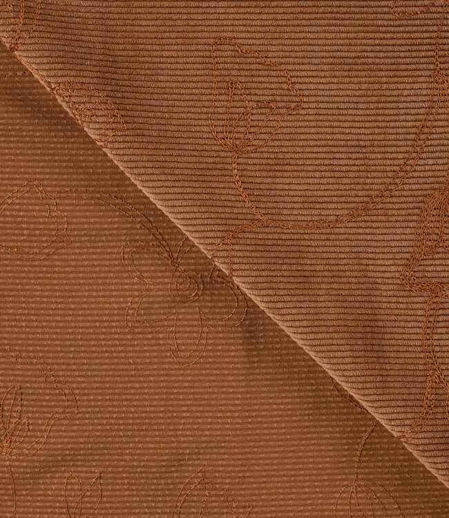 lichtbruin met geborduurde print - soepelvallende corduroy