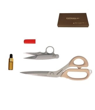 Katana geschenkdoos - stofschaar 22 cm met draadschaartje en olie