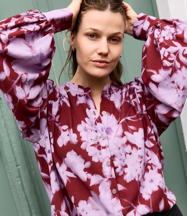 Atelier Jupe lila wazige bloemen op pecanbruin - viscose