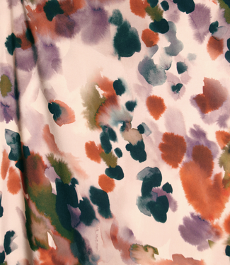 Atelier Jupe warme wintertonen in splashdessin op grijsbeige - viscose