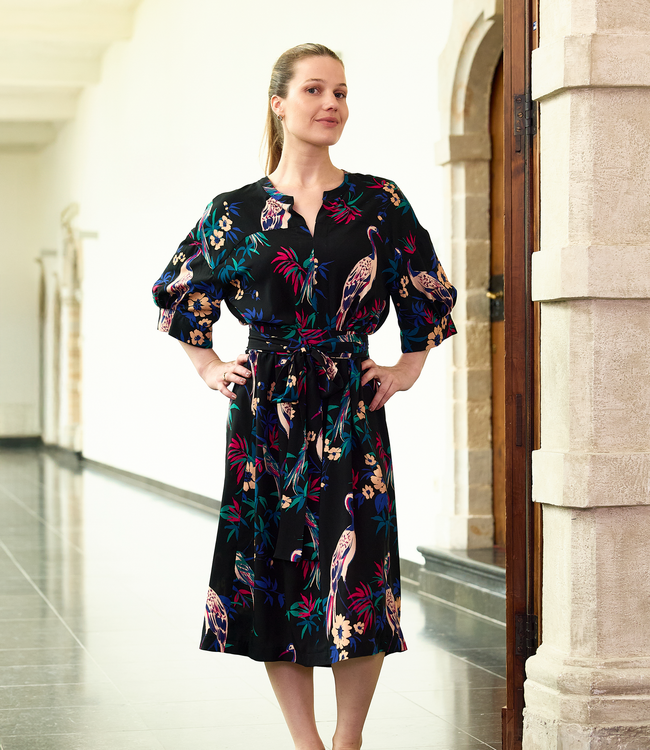 Atelier Jupe bloemen en vogels op zwart - viscose