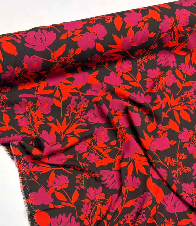 rode bloemen op zwarte achtergrond - viscose