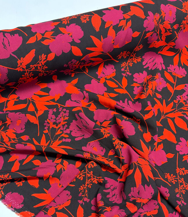 rode bloemen op zwarte achtergrond - viscose