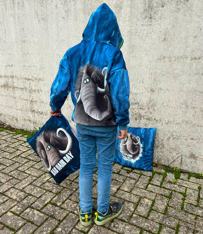 Mamoet blauw - sweater paneel 90 cm