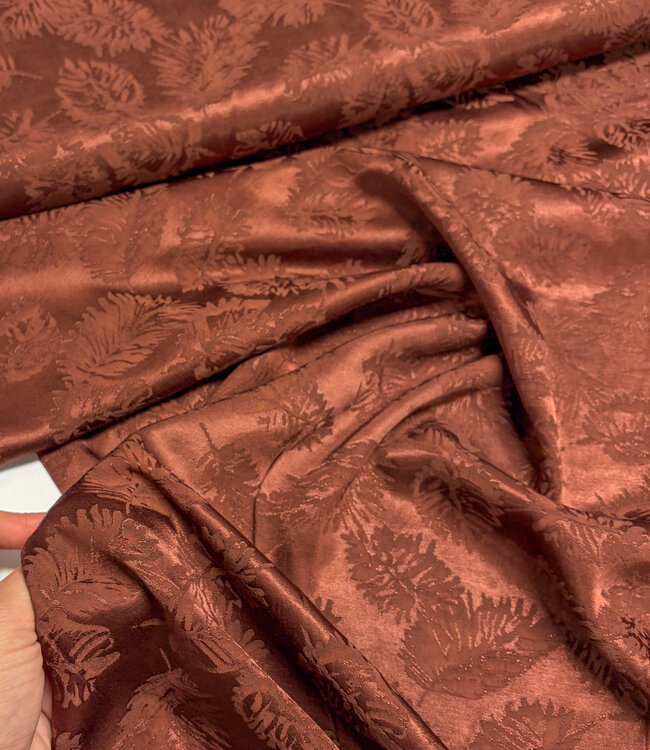 A la Ville Ingeweven leaves - bordeauxbruin - Viscose rayon gesatineerd (knipmode)