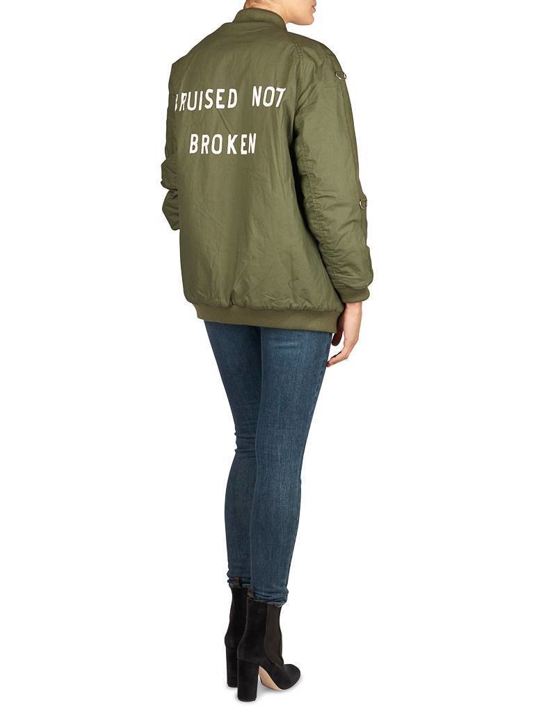 Zoe Karssen Bruised not broken bomberjack legergroen