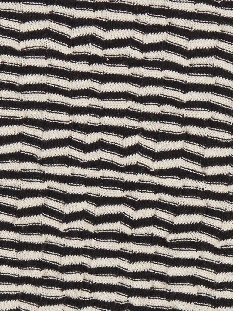 Áeron Cropped sleeve open shoulder top black-cream