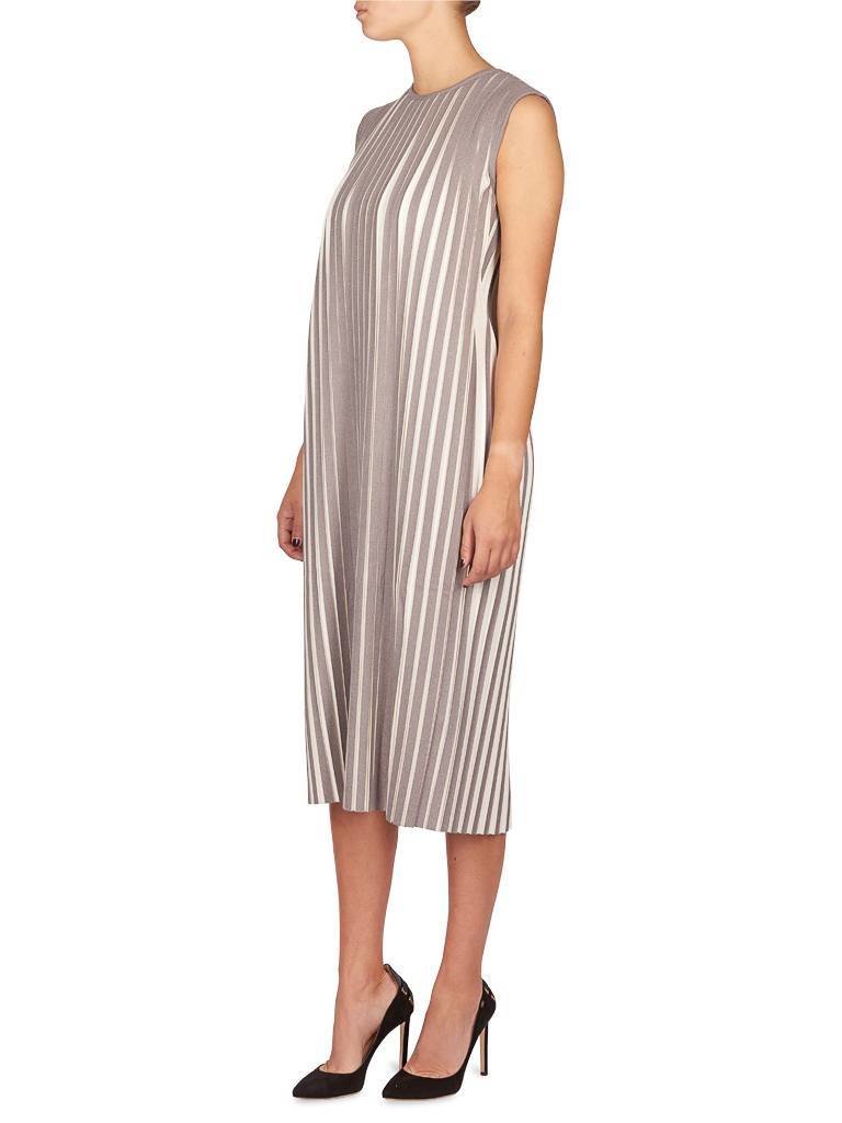 Avelon Smokey gray dress cream