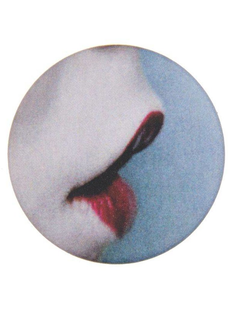 GODERT.ME Red lips badge blue
