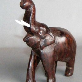 Elefant aus Ostindisch Palisander, 50 mm