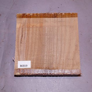 Elm, approx. 130 x 190 x 52mm, 1,3 kg